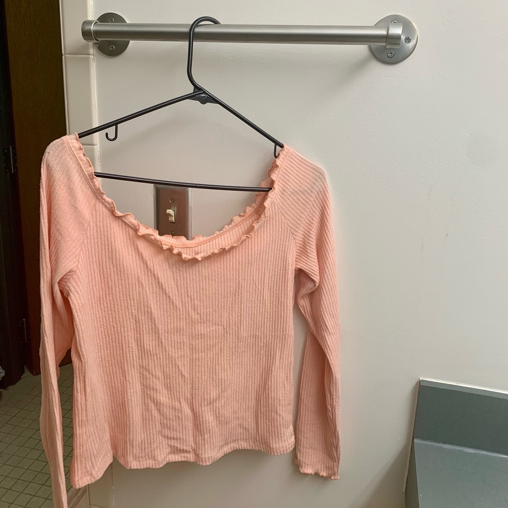 Abercrombie salmon scalloped cropped top